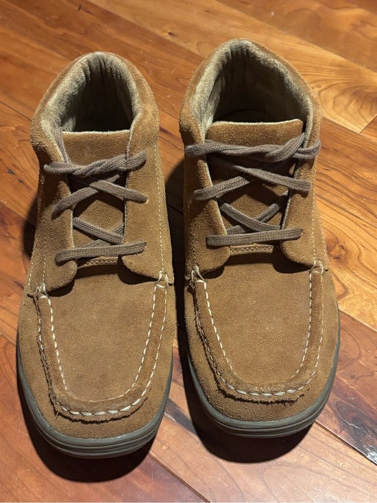 Minnetonka Men\'s Tan Suede Chukka Boots main image 5